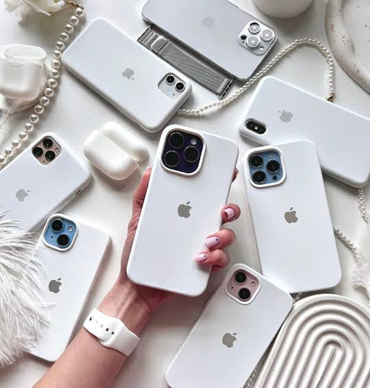 IPHONE White SILICONE CASE.