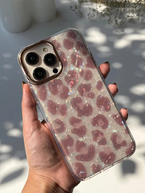 ✨ Golden Leopard Luxe Case “Fierce Style, Luxe Protection.”